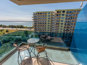 SOLID HOUSE STUDIO Vis-a-Vis de NUBA CLUB