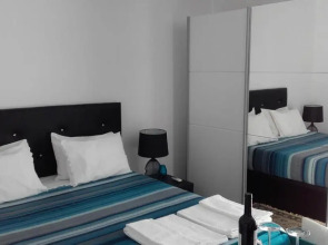 Tavira independent suite with Pool at Casa Reflexos