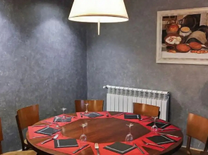 Hostal y Albergue Haizea - Hostel