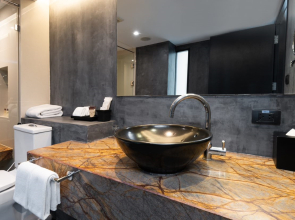 Maitria Mode Sukhumvit 15 Bangkok