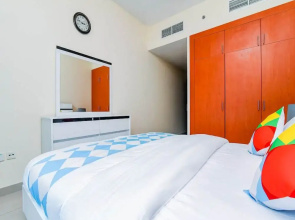Lake Point Tower by OYO Rooms