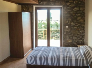 Nice Home in Astros Peleponese With 3 Bedrooms, Wifi and Outdoor Swimming Pool