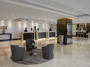 Jumeira Rotana Hotel