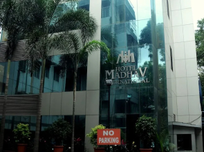 JK Rooms 104 Hotel Madhav International