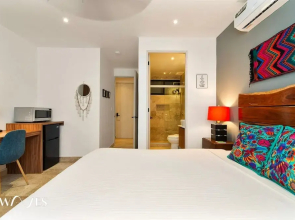 Colorful Perfect Located 2 Br w Great Amenities