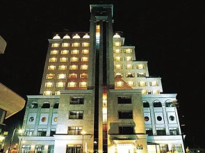 3 Night Surf Plaza - Qingdao