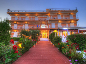 Hotel Taxiarhis