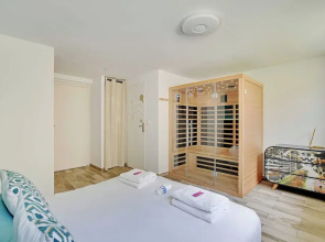 Amazing Duplex With Sauna 1br/4p in the Heart of the City of Orly