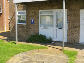 Midway Apartment, Close to Beach
