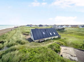 "Ebba" - 25m from the sea in NW Jutland