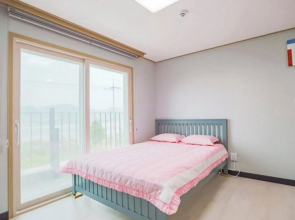 Namhae Gonige Pension