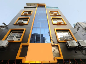 OYO 22697 Richa Grand Inn