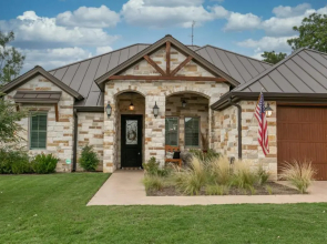 Hill Country Home with Covered Outdoor Patio and Fenced Yard