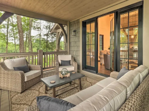 Serene Mountain Retreat! Rural Glenville Craftsman