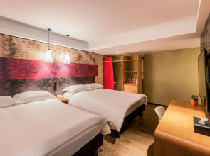 ibis Taipei Jianguo North Road Hotel