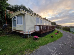 2 Bed Caravan With Aberystwyth Town Viev