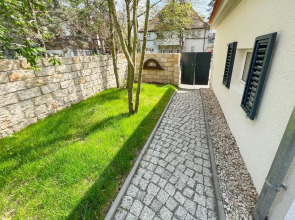 Neu - Privatsphäre im Kutscherhaus der Villa Golding