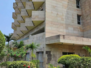 La Paz Hotel
