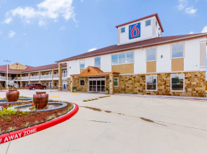 Motel 6 Houston, TX - North