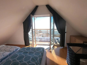 Hiša v mesečini - Moonlight house