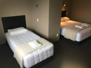 Fiordland Hotel