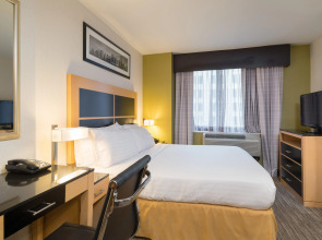 Holiday Inn Express New York City- Wall Street by IHG