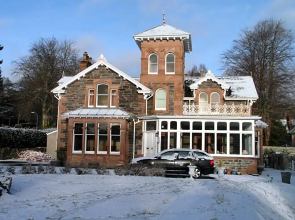 Holly Lodge