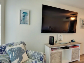 Ocean-view Island Condo w/ Pool: Pets Welcome!