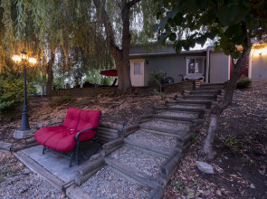 E'Laysa Guesthouse and Vineyard Retreat