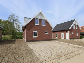 Holiday Home in Simonshaven by Lake Beach