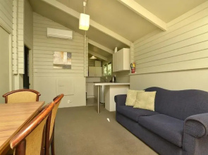 Furneaux Lodge