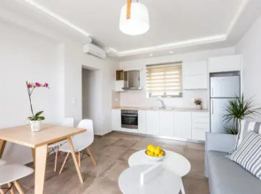 Thea Apartments By Skinos