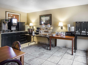 Econo Lodge Downtown