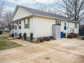 Single-story Manchester Home Close to Parks!