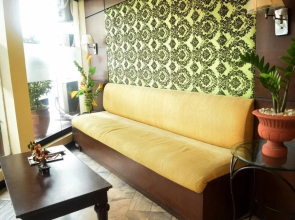 Jade Hotel And Restaurant