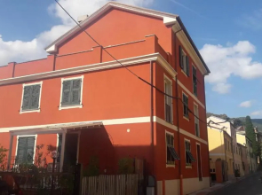 Gloria House