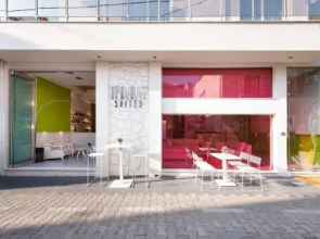 Afrodite Suites