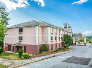 Rodeway Inn & Suites
