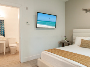 Oceanside Hotel and Suites