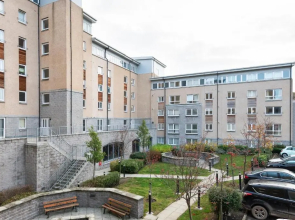 Orange Apartments - Portland Street