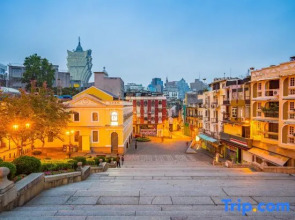 YOHO Treasure Island Hotel