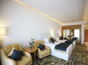 Курортный отель Oceanic Khorfakkan Resort And Spa