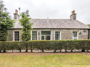 Quaint Holiday Home in Inverurie near Castle Fraser