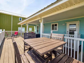 Delightful Beach House in Gulf Shores With Private Pool and pet Friendly