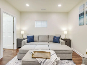 Dog-friendly Sheboygan Home - 1 Mi to Town!