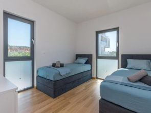 Nice Apartment in Sveti Filip i Jakov With Wifi, Heated Swimming Pool and 2 Bedrooms