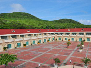 Howard Kenting Wonder House