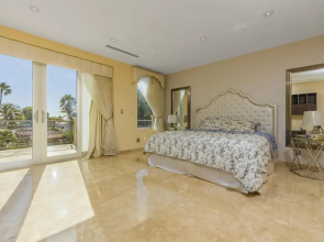 Glamorous Luxury Villa Pool Jacuzzi Sea View