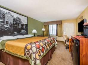 Super 8 by Wyndham Macon West