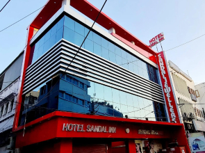 Hotel Sandal Inn